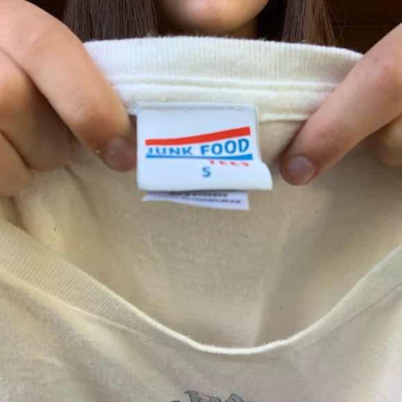 White tee - Picture 2 of 2